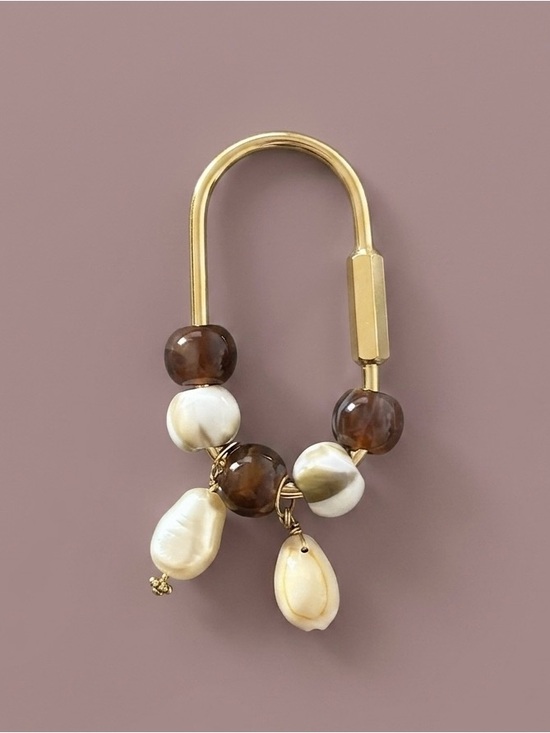 Charming Pink Shop Accessories - Viral Carabiner Beaded Bag Charm Keychain with real Seashell & Faux Pearl Charms